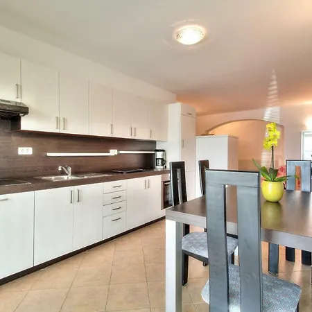 Katarina Apartman Crveni Vrh